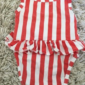 Hugo loves tiki onesie